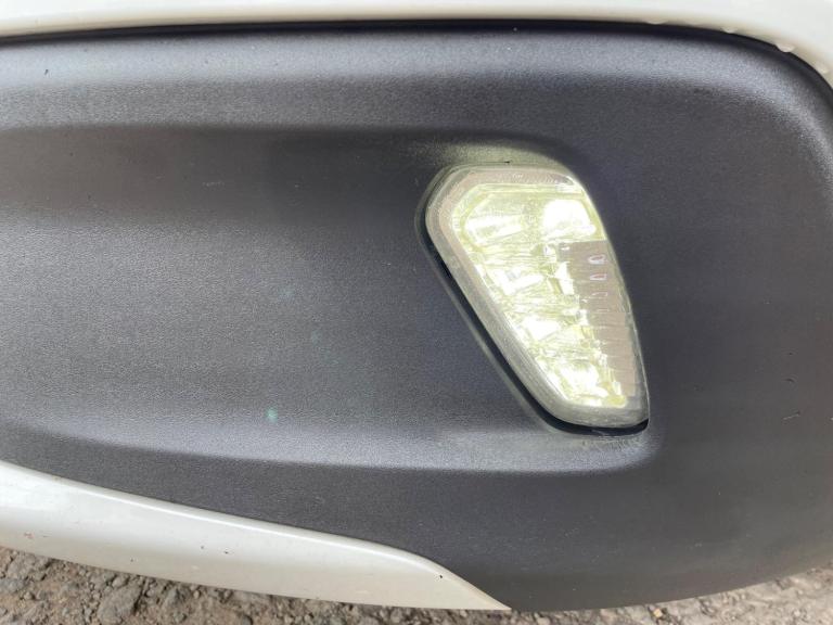 2014 Volvo V40 Cross Country 1.6 D2 Lux Powershift Euro 5 (s/s) 5dr Diesel