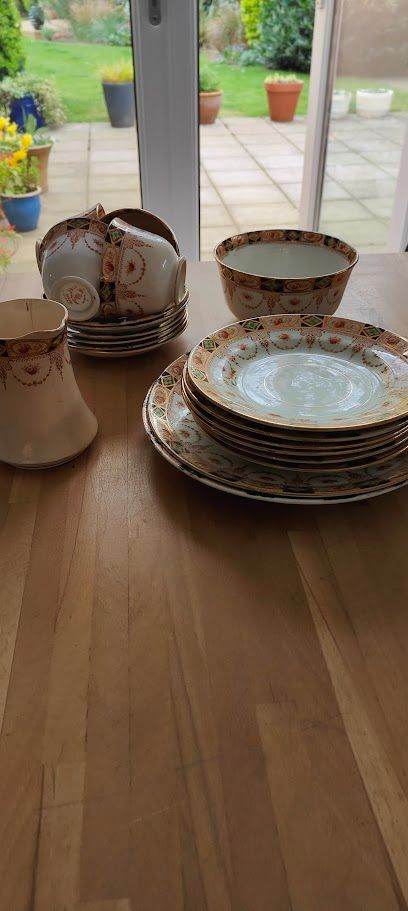 20 pieces of Royal Albert Crown China - £1 for the lot
