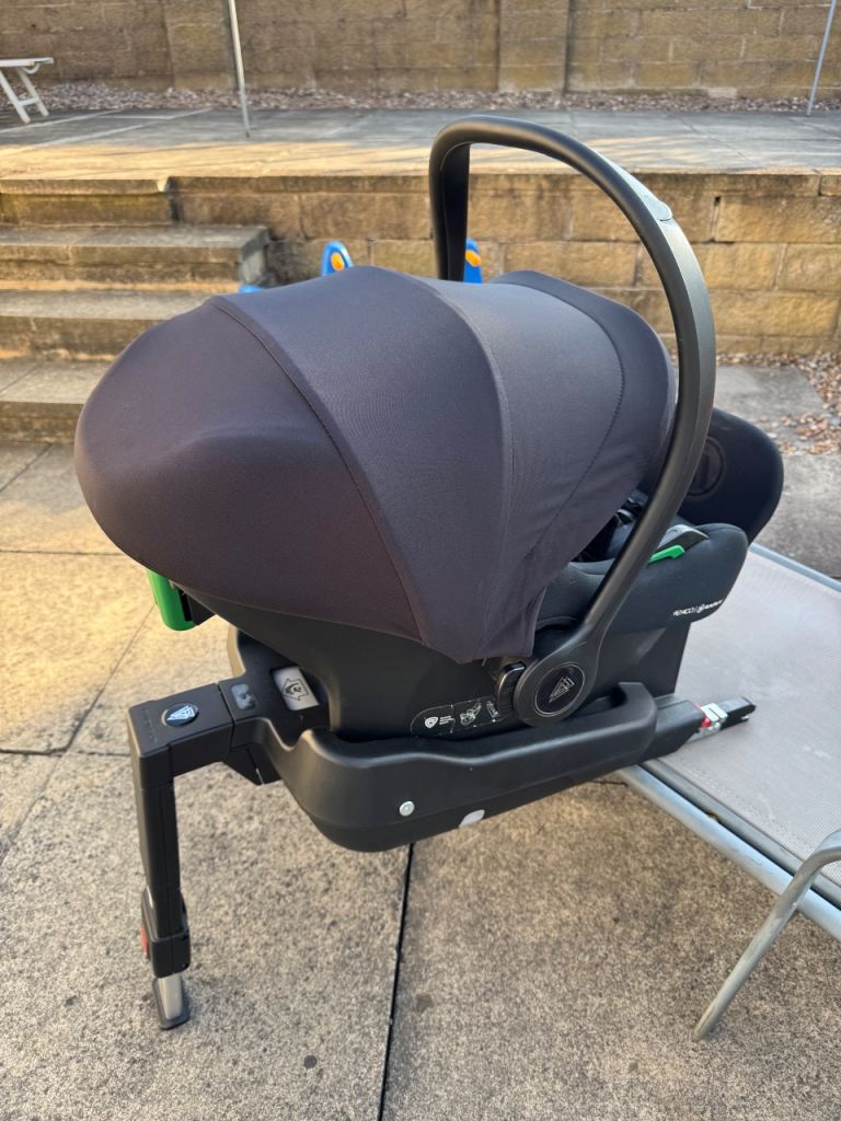 Vennicci baby car seat 