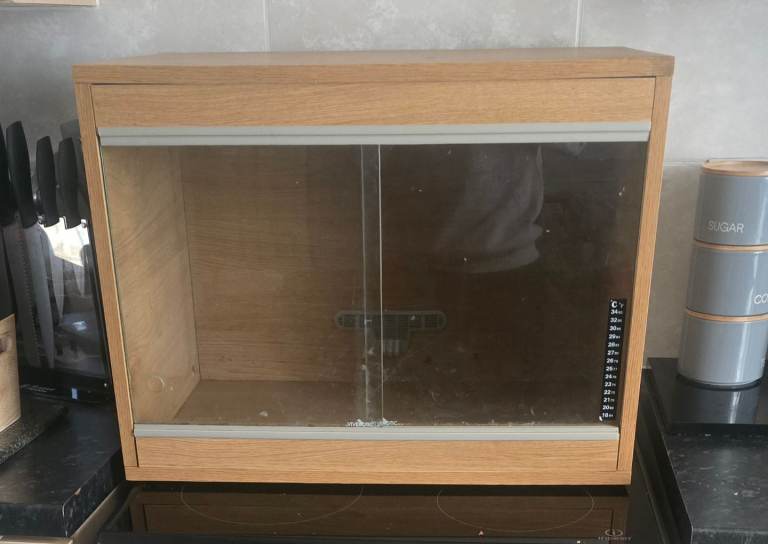 Reptile vivarium 