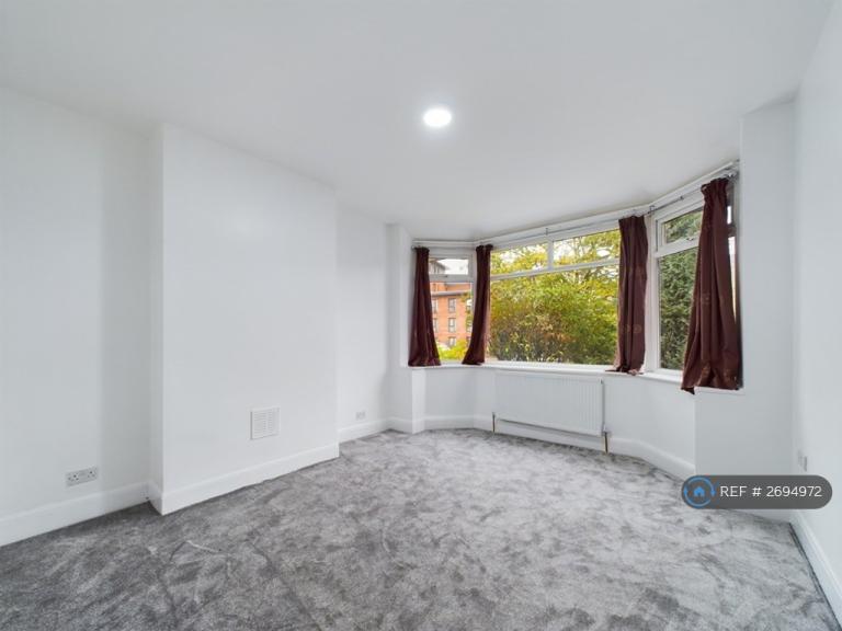 4 bedroom house in Moseley Road, Levenshulme, Manchester, M19 (4 bed) (#2694972)