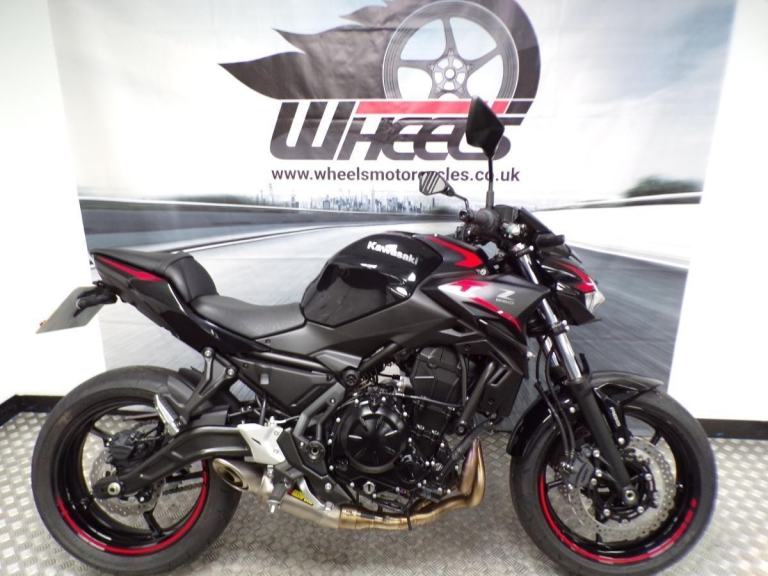 2023 KAWASAKI Z650 WITH ONLY 108 MILES FROM NEW
