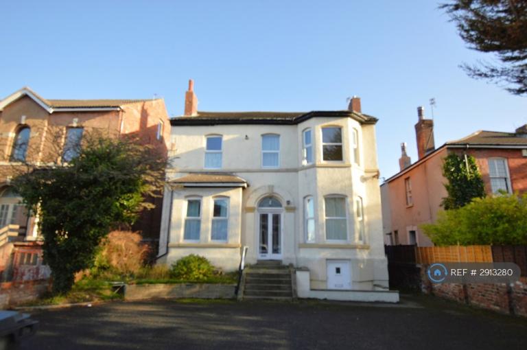 1 bedroom flat in Saunders St, Southport, PR9 (1 bed) (#2913280)