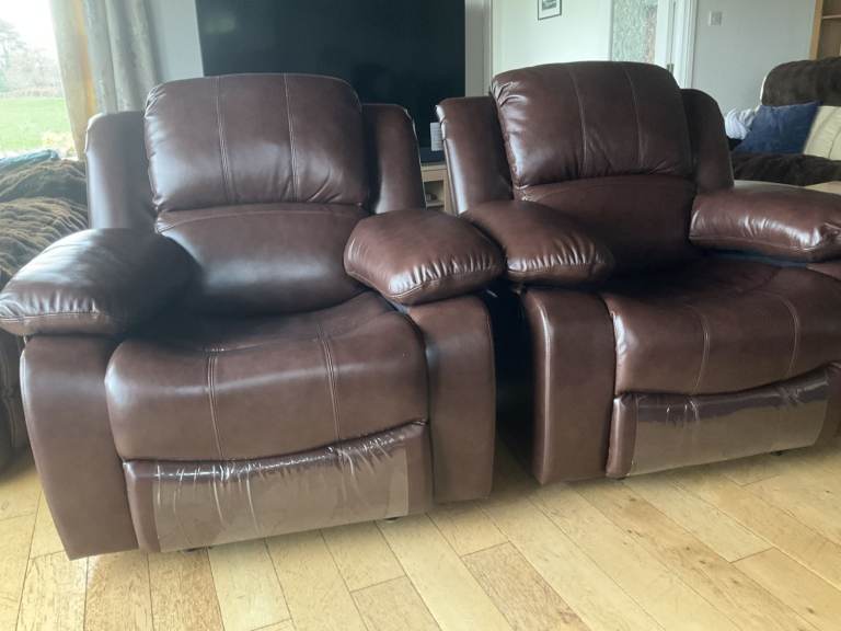 image for 2 x manual reclining leather lounge chairs