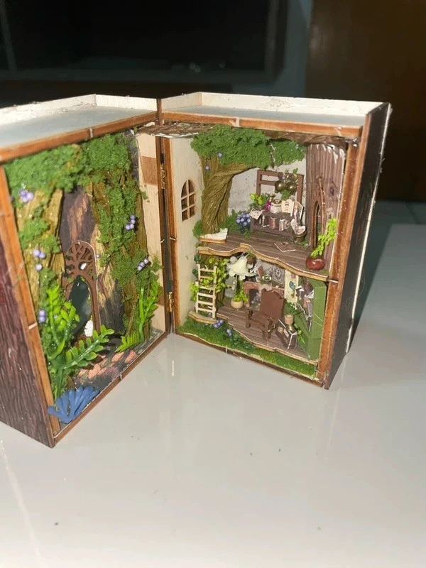 Forest Wonderland Mini House Kit with LED Light – 6.6×5.3×9 cm DIY Puzzle MINI-109