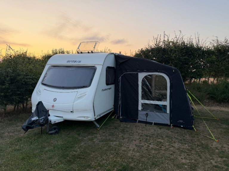 2011 Sprite Musketeer TD - 5 Berth Caravan + Rally Air 330s Awning - Complete Set-up