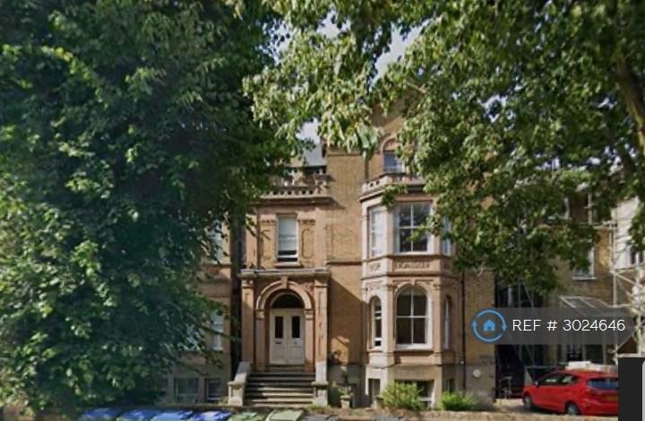2 bedroom flat in St. Johns Park, London, SE3 (2 bed) (#3024646)