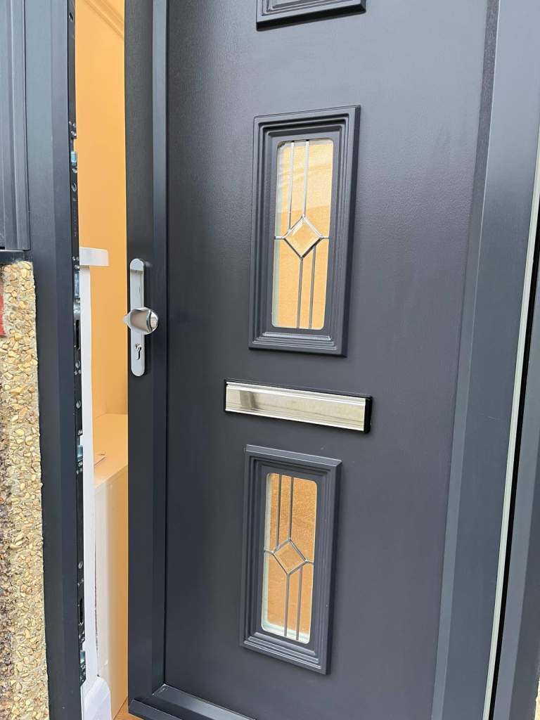 2 bed ground floor flat available to view from 1st September 2026
