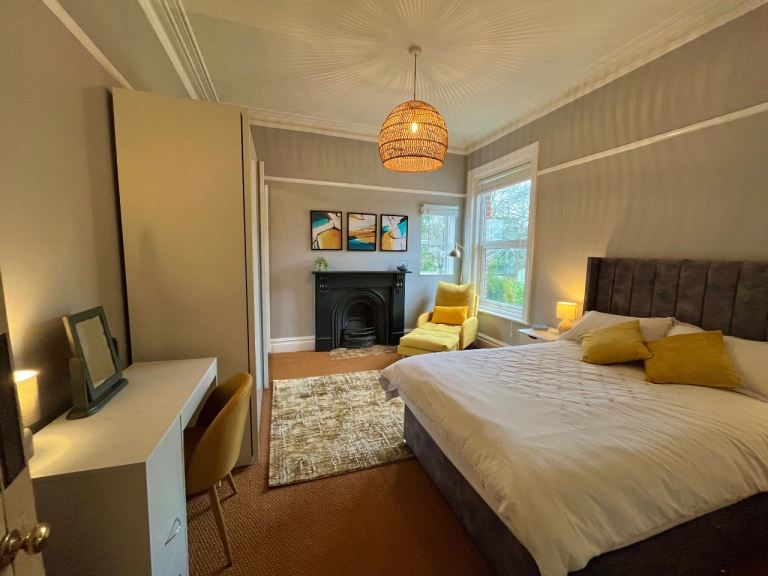 Large double en-suite in Ashley cross