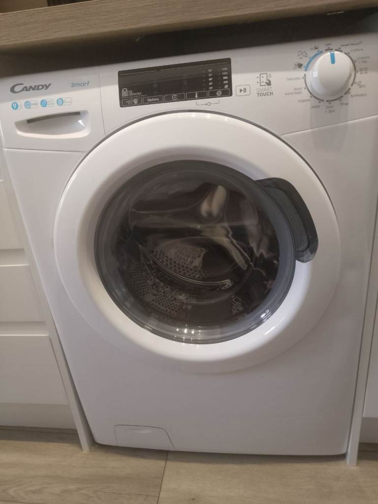 Candy Smart Washing Machine – Excellent Condition, White Front-Loader