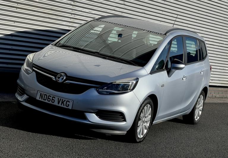 2017 Vauxhall Zafira 1.4T Design 5dr MPV PETROL Manual