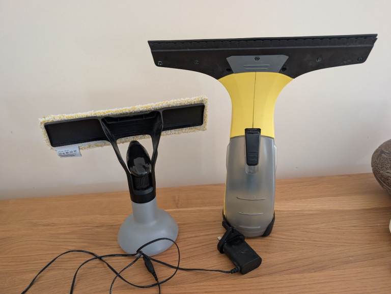 Karcher Window Vac – Good Condition, £23.00 for Sale in Newbury, Berkshire