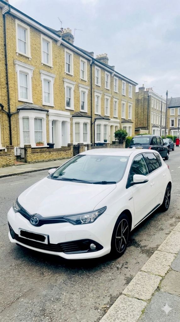 Toyota Auris Hybrid 2018 (68 Reg – Almost 19) | PCO Ready | Start Work Immediately