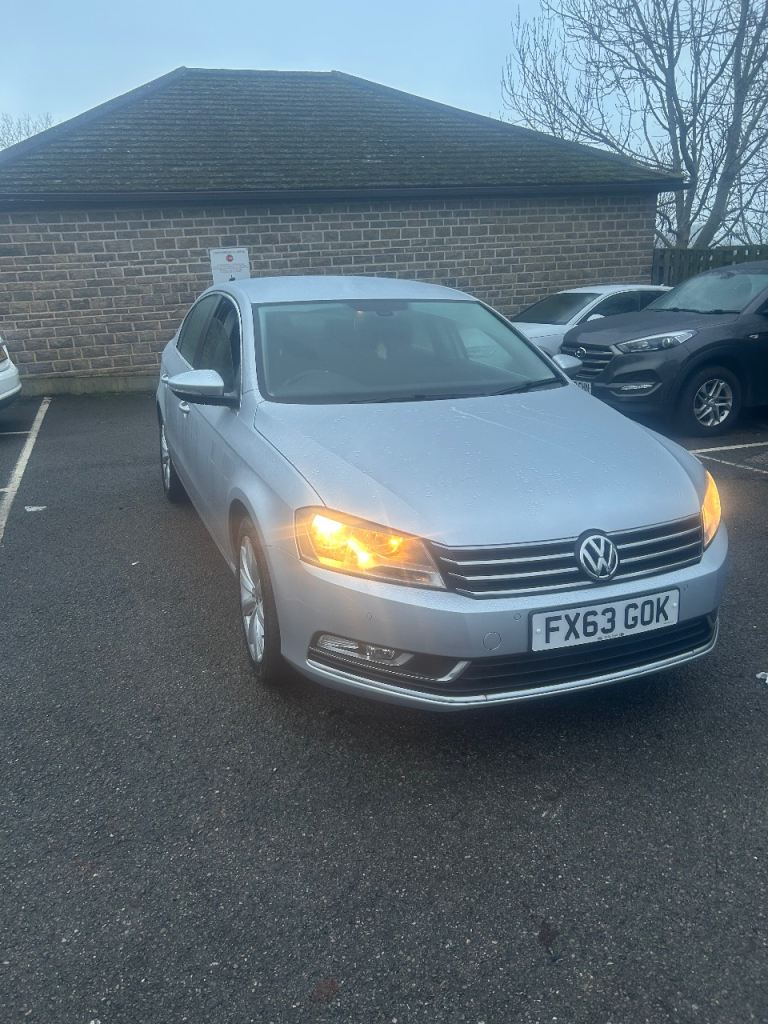 Volkswagen, PASSAT highline automatic , Saloon, 2013, Semi-Auto, 1968 (cc)