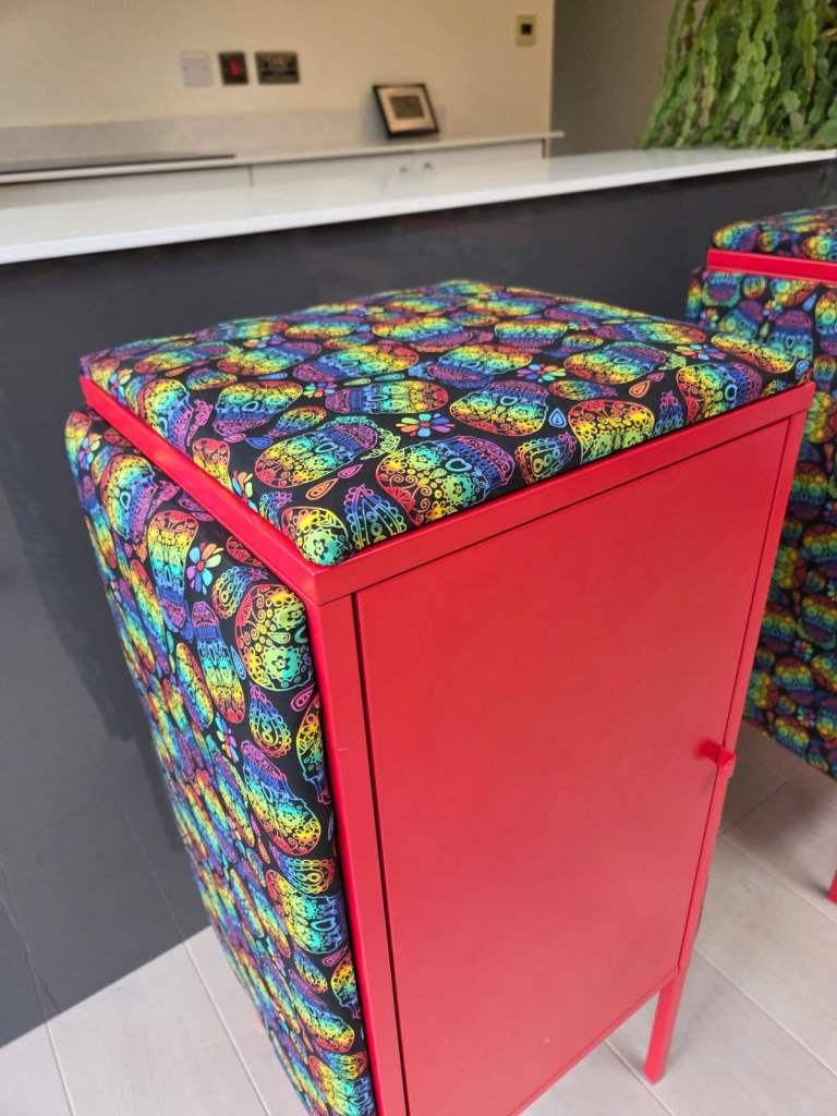 Red metal matching side units