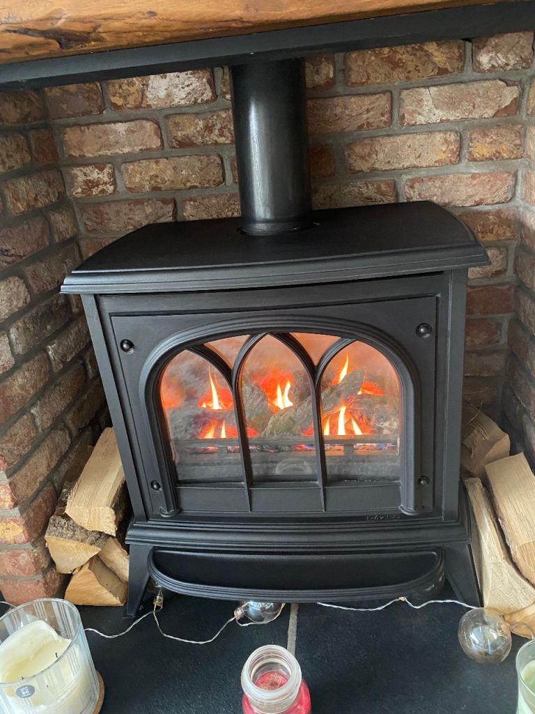 Gas affect log burning stove 