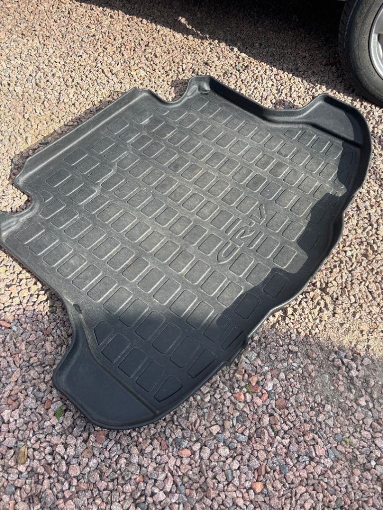 Honda CRV boot protection 