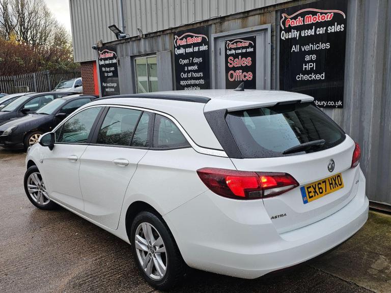 2017 Vauxhall Astra 1.6 CDTi ecoTEC BlueInjection Tech Line Nav Sports Tourer Euro 6 5dr ESTATE D...