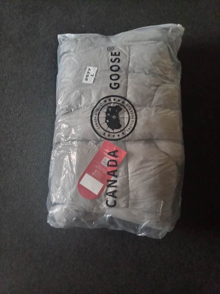 GOOSE Puffer Jacket – Brand New, Grey