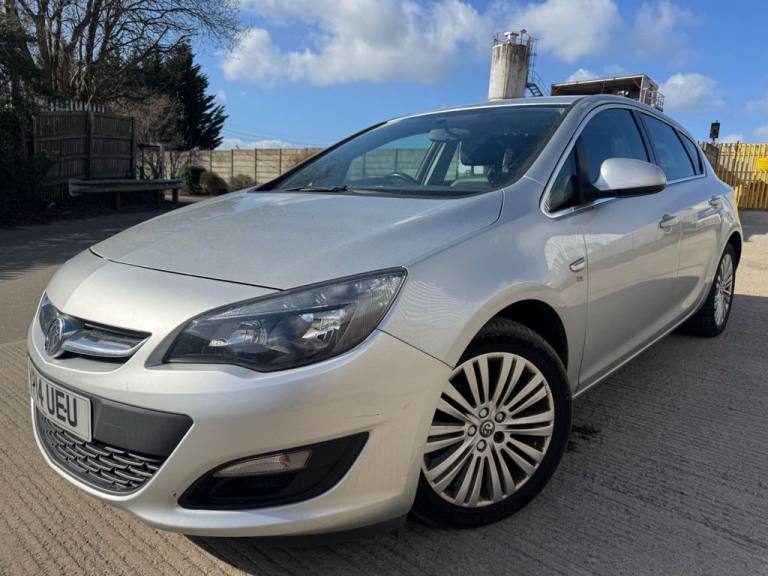 2014 14 VAUXHALL ASTRA EXCITE 1.6 5 DOOR*2 OWNERS*FEBRUARY 2027 MOT*ALLOYS*AC