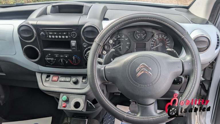 CITROEN BERLINGO 1.6 e-HDi XTR Driver Transfer &amp;/or Up Front Wheelchair Access
