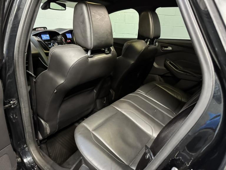 FORD FOCUS 2.0 T EcoBoost ST-3 Black Manual Petrol 2013