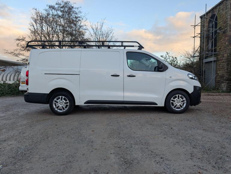 2020 Vauxhall Vivaro 1.5 Turbo D 2900 Dynamic L2 H1 Euro 6 (s/s) 6dr PANEL VAN Diesel Manual