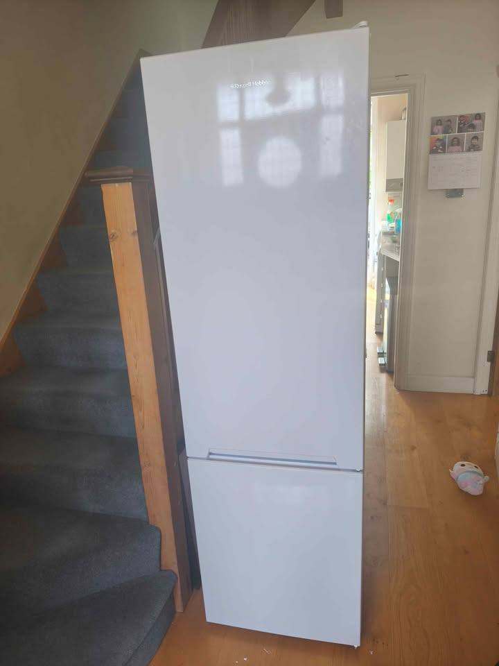 Russell Hobbs RH180FF552E1W 180cm 70/30 Fridge Freezer - Like New!
