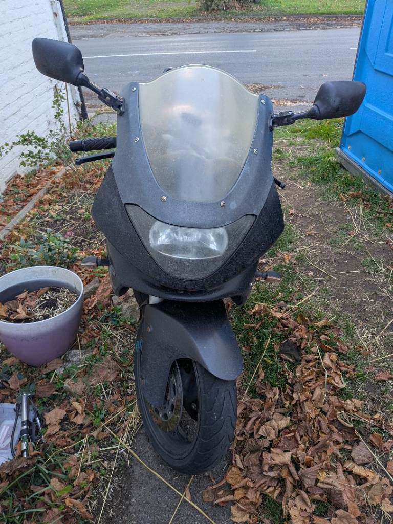 Yamaha, YZF, 1998, 599 (cc)