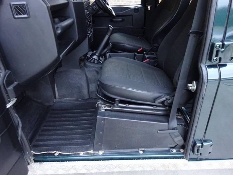 2016 Land Rover Defender Station Wagon TDCi [2.2] WINDOW VAN DIESEL Manual