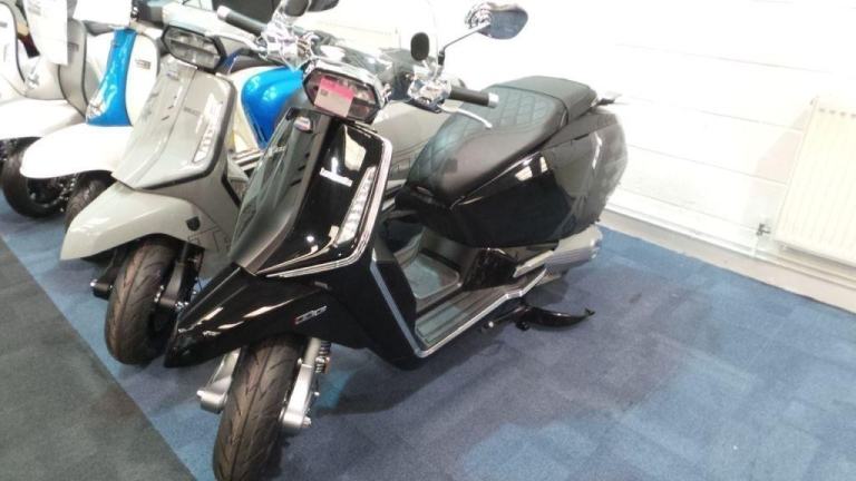 2025 Lambretta X 0 Scooter 