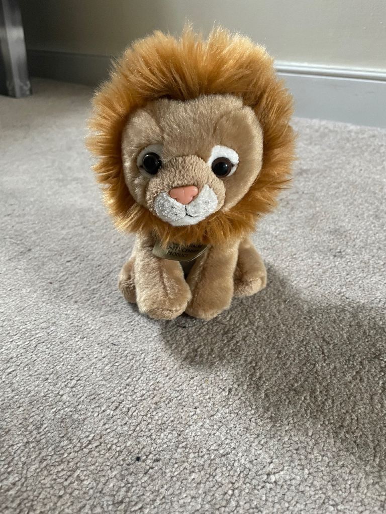 Plush lion