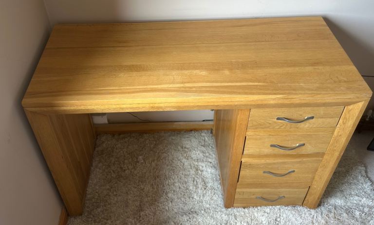 Dressing table 