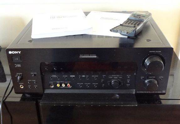 Sony FM Stereo/FM-AM Receiver STR-DB930 with remote