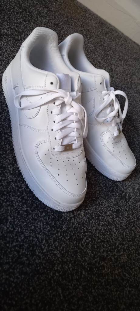 Men's size 11 air forces 