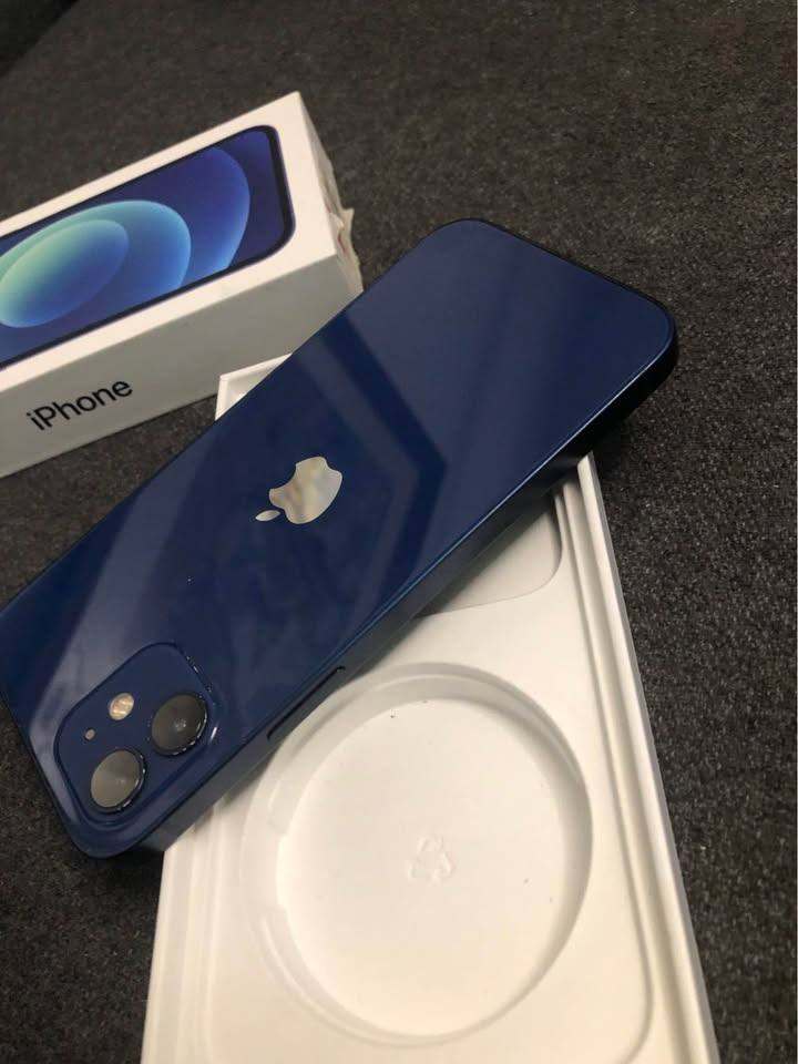 iPhone 12 unlocked 64gb %100 BH