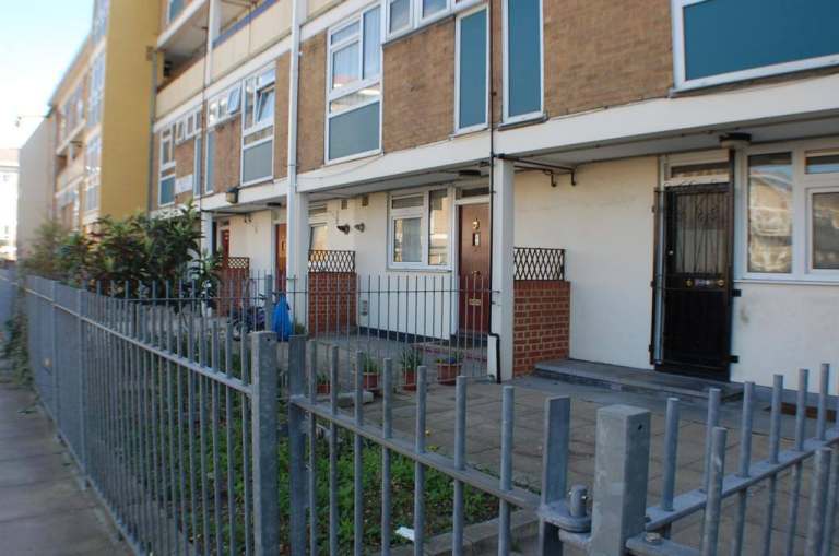 Spacious 3 Bedroom Split-Level Maisonette with Private Garden – E3 4BB