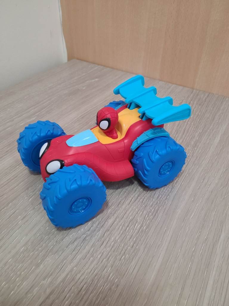 Chunky spidey in his car