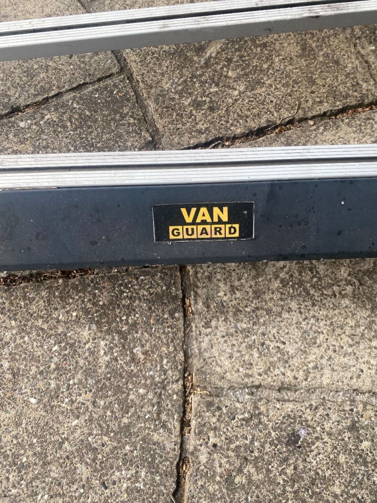 Van guard roof bars