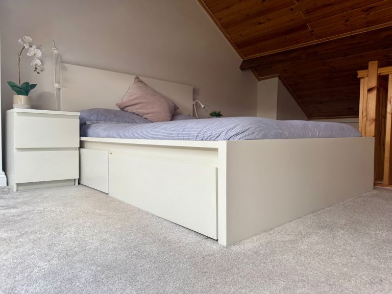 Double bed white malm Ikea memory foam mattress bedside tables drawers mattress