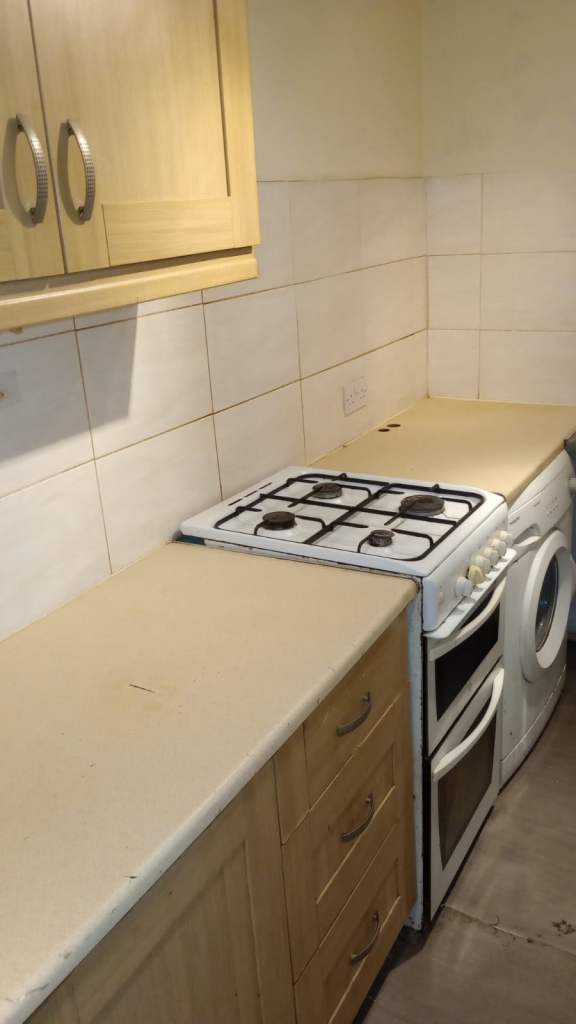 2 Bedroom Garden flat Exeter, EX4 6 LG