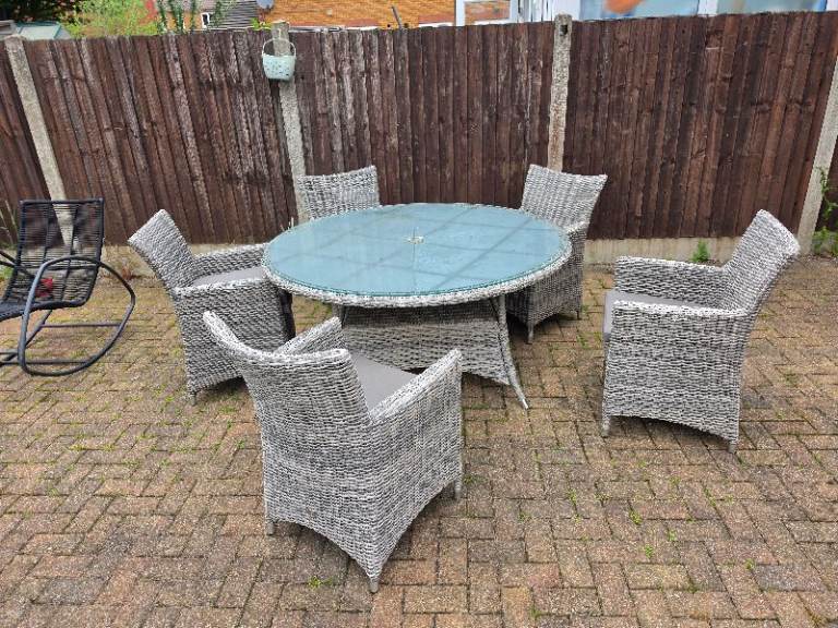 Rattan Garden Dining Set with 6 Chairs and Glass Table