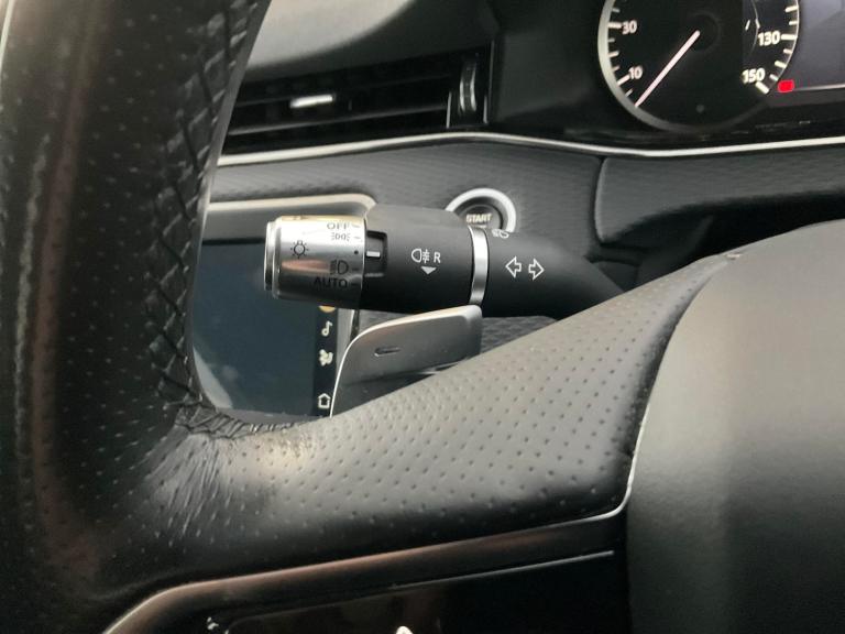 2021 Land Rover Range Rover Evoque 2.0 D165 MHEV R-Dynamic SUV 5dr Diesel Auto 4WD Euro 6 (s/s) (...