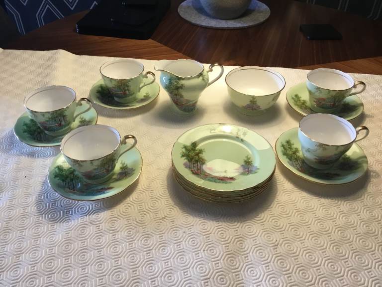 Aynsley Bone china tea set