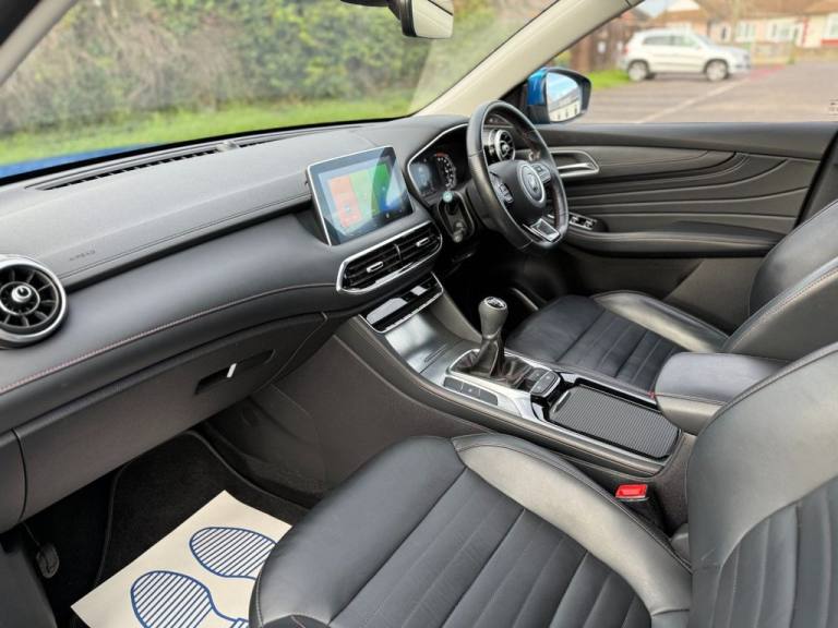 2020 MG MG HS 1.5 T-GDI Exclusive SUV 5dr Petrol Manual Euro 6 (s/s) (162 ps) ESTATE Petrol Manual