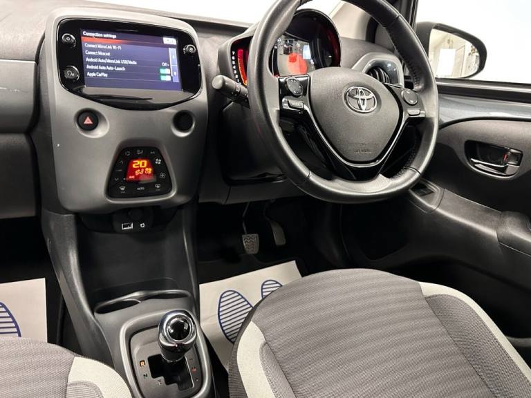 2020 Toyota AYGO 1.0 VVT-i X-TREND FUNROOF X-SHIFT AUTO FIVE DOOR 70 BHP Hatchback Petrol Automatic