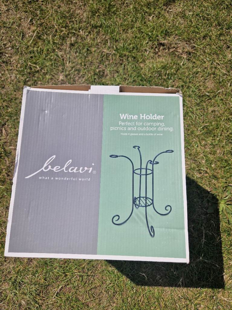 Belavi Metal Wine Holder – New, Perfect for Outdoors