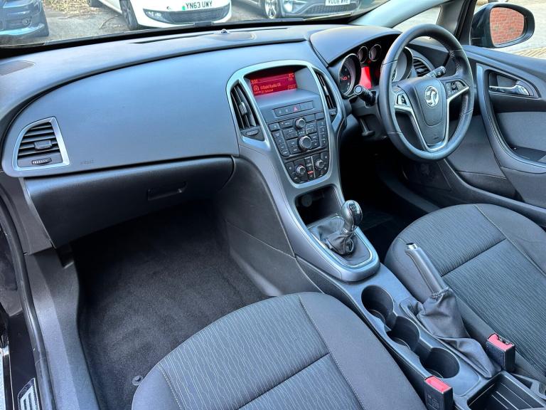 2015 (65) VAUXHALL ASTRA GTC 2.0 CDTI LIMITED EDITION 70,000 MILES UK DELIVERY