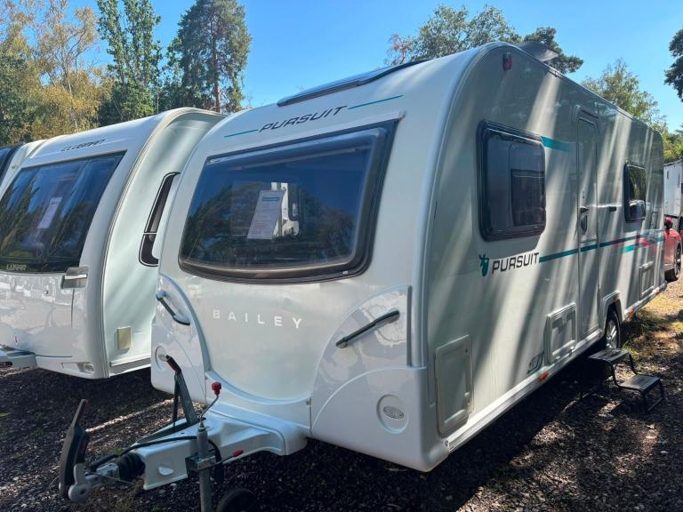 Bailey PURSUIT 530/4 - 2018 - 4 BERTH - FIXED DOUBLE BED - REAR BATHROOM