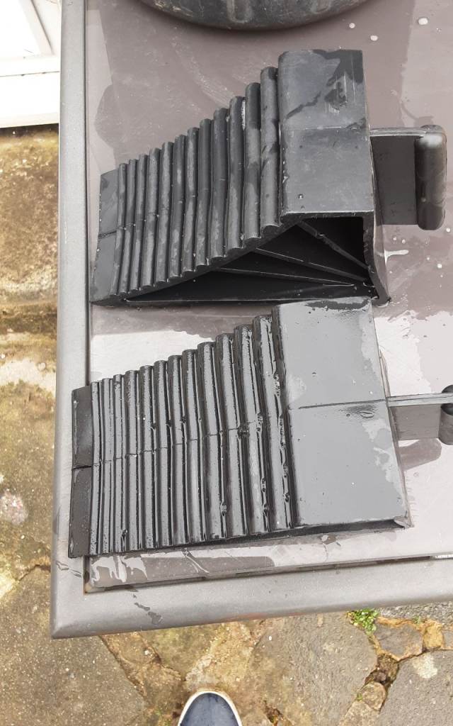 For sale a pair of caravan blocks 